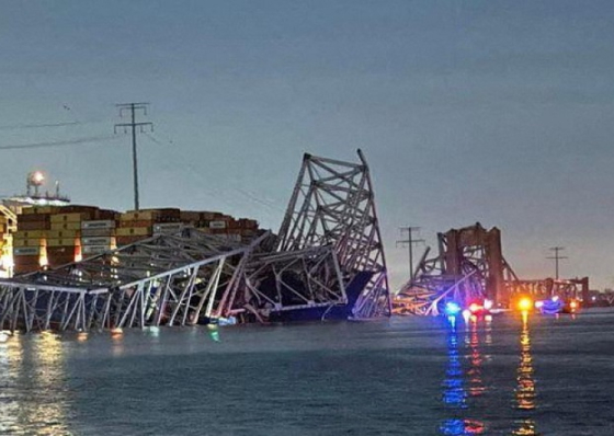 Pelo menos 20 pessoas desaparecidas em desabamento de ponte nos EUA