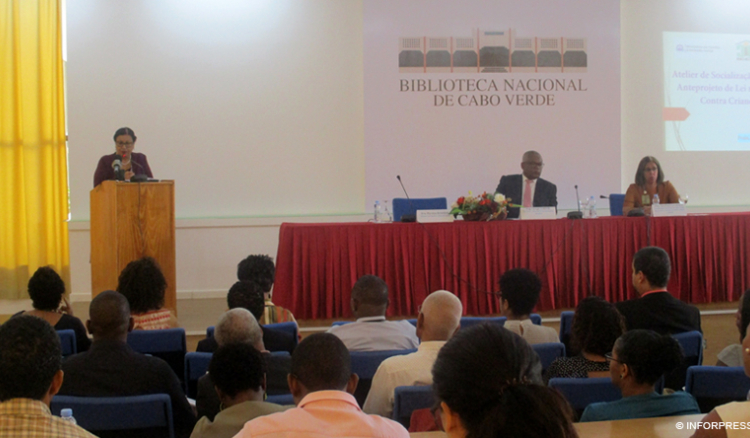 Ministra da Educação defende trabalho com famílias para evitar abuso e exploração sexual de crianças