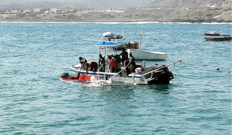 PN esclarece naufrágio de embarcação em Santa Cruz. Buscas continuam