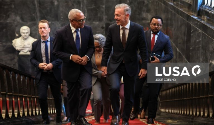 PR quer "novas avenidas" na cooperação em Saúde com Portugal