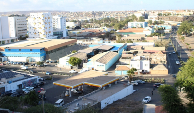 União Europeia tira Cabo Verde da lista negra de paraísos fiscais