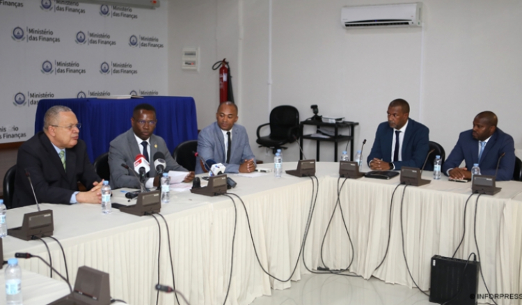 Governo vai criar lei para impedir ministro das Finanças de interferir no Orçamento do BCV