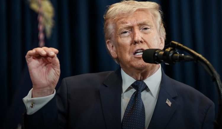 Sob ameaça, Trump anuncia retomada de negociações com Irão