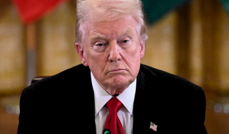 Trump diz que vai atacar Cuba e ex-diretor da CIA acusa-o de “instabilidade mental”