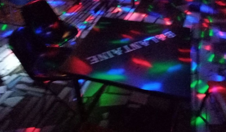 Praia. IGAE fecha discoteca clandestina em "Fundo Cobom"