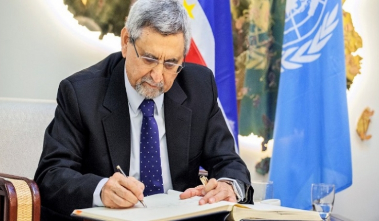 Crescimento da economia não se traduziu na redução da pobreza, diz PR