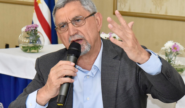 PR pede diálogo para travar populismos em Cabo Verde