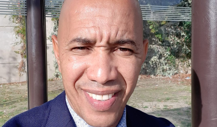 Conexões humanas: o antídoto contra a infelicidade e isolamento social