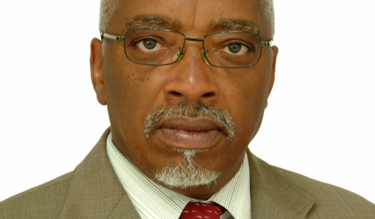 Manuel Veiga. Acredito que na próxima revisão constitucional será dado o passo decisivo rumo à oficialização do crioulo