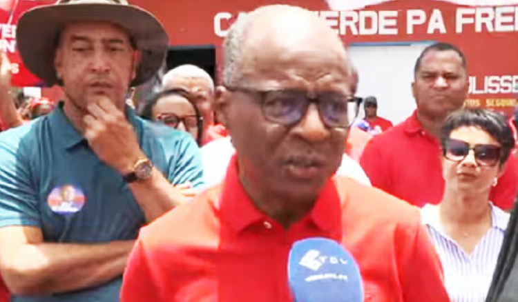 Ulisses avançou mais uma promessa e apelou ao voto de militantes do PAICV