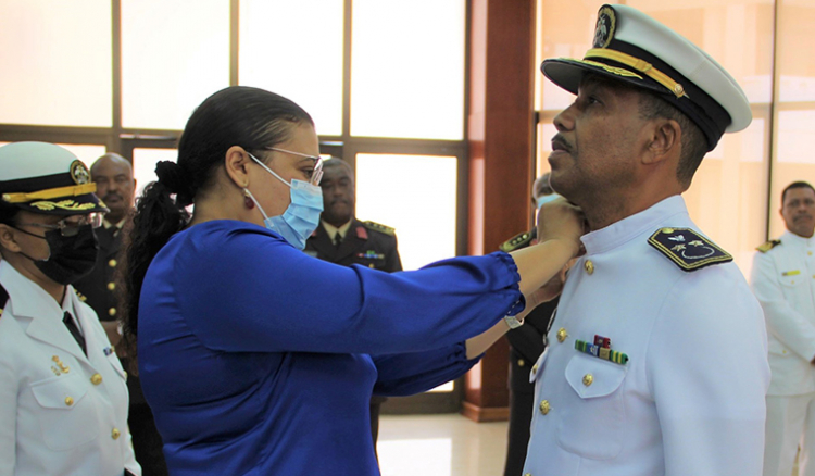 Forças Armadas: António Duarte Monteiro promovido a contra-almirante empossado como novo chefe de Estado-Maior