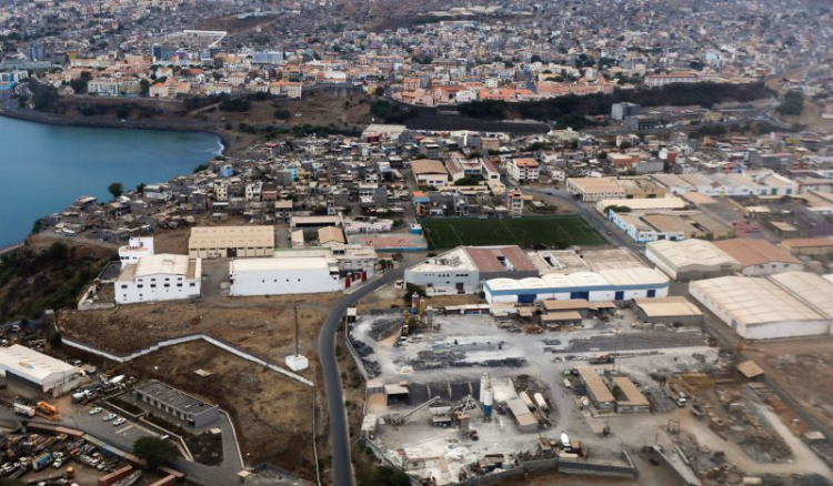 A máfia de terrenos e o "dinheiro que nunca mais acaba” (II)