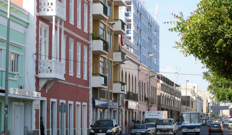 Cambistas suspeitos de assaltar loja chinesa no Plateau