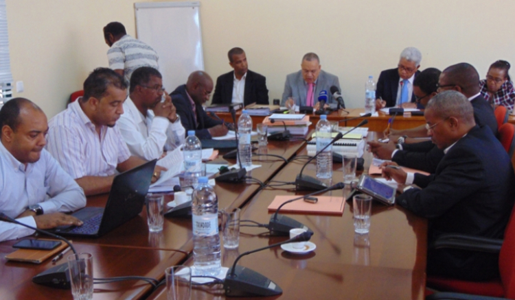 Governador do BCV. "Processo de resolução do Novo Banco começou antes das legislativas de 2016"