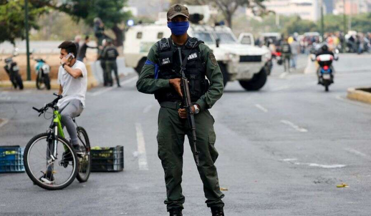 Governo da Venezuela afirma estar a enfrentar um golpe de Estado
