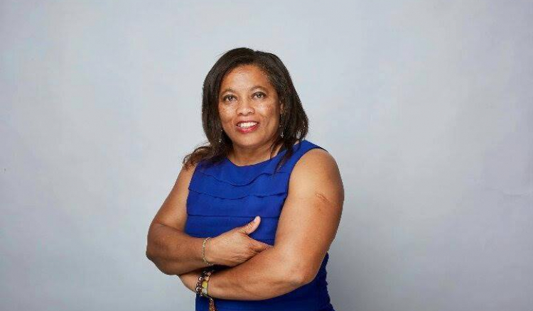 “Não devemos sentar à sombra da bananeira e deixar alguém pensar por nós e decidir por nós”