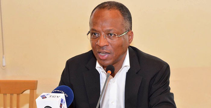 Ulisses nega remodelação governamental